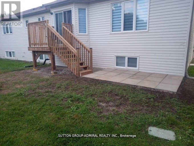 11 CLUB COURT, Wasaga Beach, Ontario, L9Z1J8