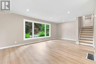 481 4TH 'A' STREET W Owen Sound Ontario photo 21