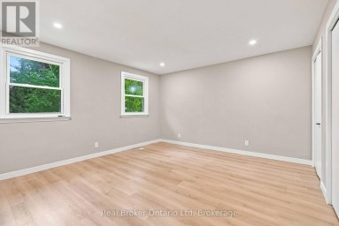 481 4TH 'A' STREET W Owen Sound Ontario photo 23