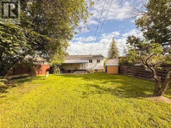 5104 46 Avenue Spirit River Alberta photo 3