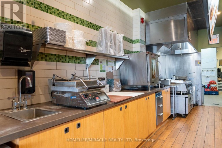 G-5 - 26 WILLIAM KITCHEN ROAD, Toronto (Dorset Park), Ontario, M1P5B7