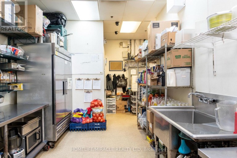 G-5 - 26 WILLIAM KITCHEN ROAD, Toronto (Dorset Park), Ontario, M1P5B7