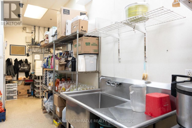 G-5 - 26 WILLIAM KITCHEN ROAD, Toronto (Dorset Park), Ontario, M1P5B7