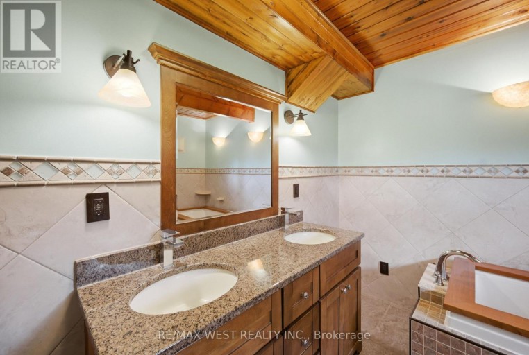 61 ANTIGUA DRIVE, Wasaga Beach, Ontario, L9Z2S3