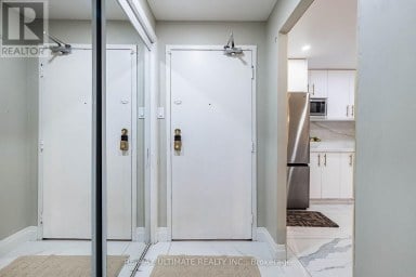 208 - 238 ALBION ROAD Toronto (Elms-Old Rexdale) Ontario photo 4
