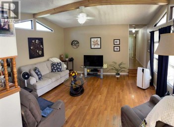 65 Parkside Drive Red Deer Alberta photo 3