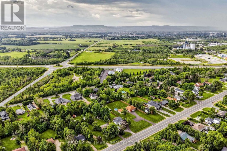 9771 BEACHWOOD ROAD, Collingwood, Ontario, L9Y3Z1
