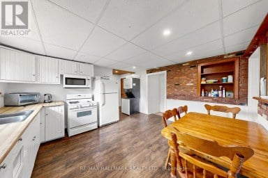 9775 BEACHWOOD ROAD Collingwood Ontario photo 12