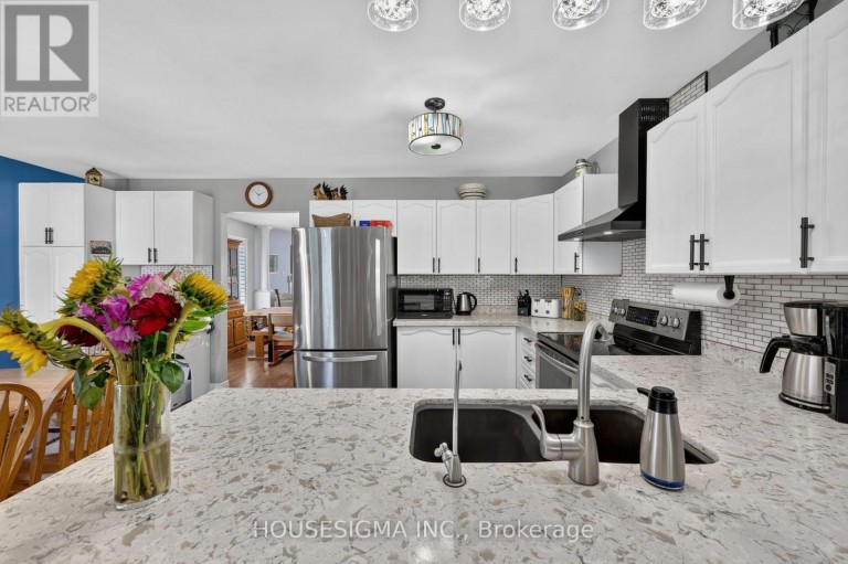 123 FERNBROOK DRIVE, Wasaga Beach, Ontario, L9Z1G6