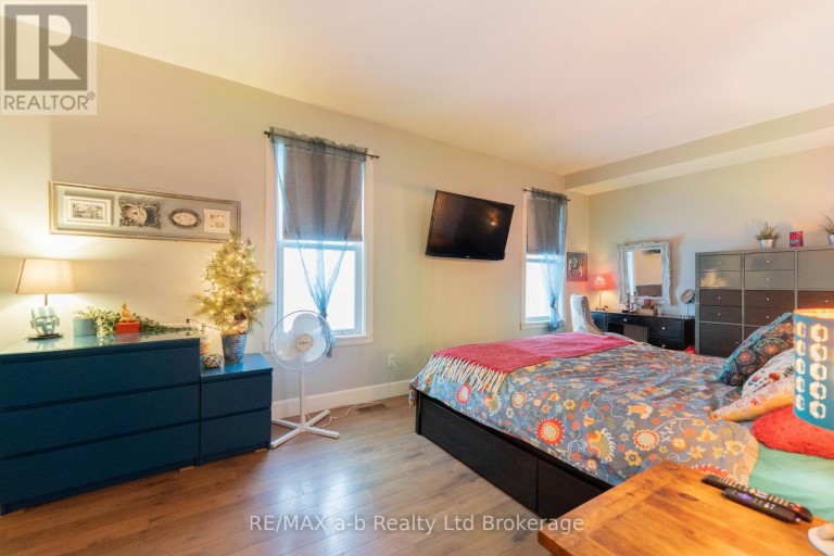 13 POTTERS ROAD N, Tillsonburg, Ontario, N4G2G9