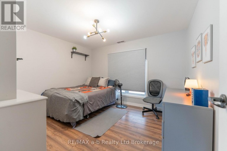 13 POTTERS ROAD N, Tillsonburg, Ontario, N4G2G9