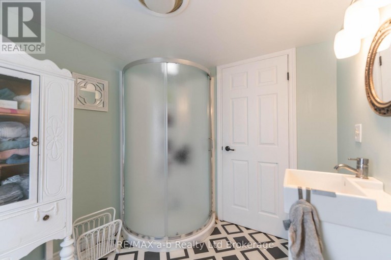 13 POTTERS ROAD N, Tillsonburg, Ontario, N4G2G9