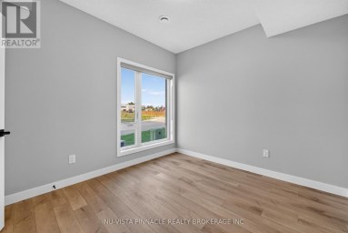 8 - 3103 PETTY ROAD London South (South W) Ontario photo 13