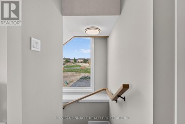 8 - 3103 PETTY ROAD London South (South W) Ontario photo 17