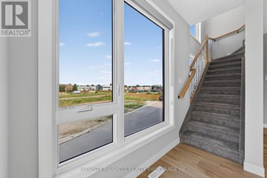 8 - 3103 PETTY ROAD London South (South W) Ontario photo 32