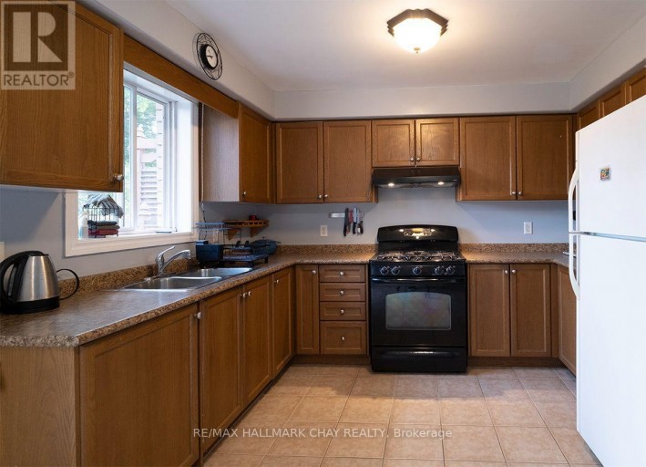 139 WAWINET STREET, Midland, Ontario, L4R5A9