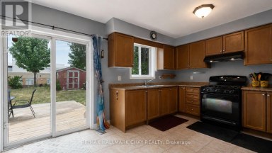 139 WAWINET STREET Midland Ontario photo 14