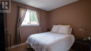139 WAWINET STREET Midland Ontario photo 22
