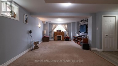 139 WAWINET STREET Midland Ontario photo 26
