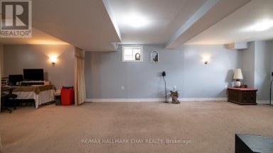 139 WAWINET STREET Midland Ontario photo 27