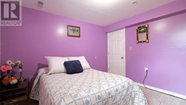 139 WAWINET STREET Midland Ontario photo 35