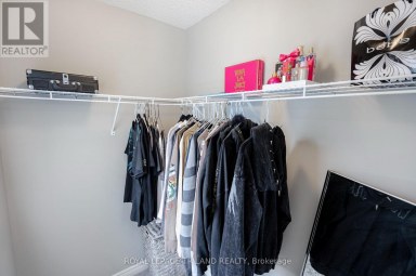 446 SOUTH LEAKSDALE CIRCLE London South (South U) Ontario photo 28