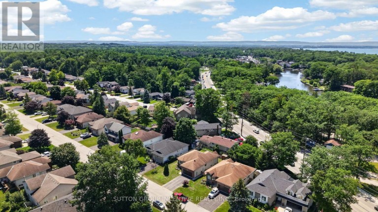 6 RIVERDALE DRIVE, Wasaga Beach, Ontario, L9Z1E9