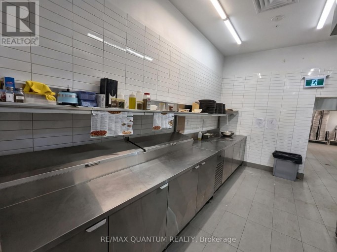 749 KING STREET E, Cambridge, Ontario, N3H3N8