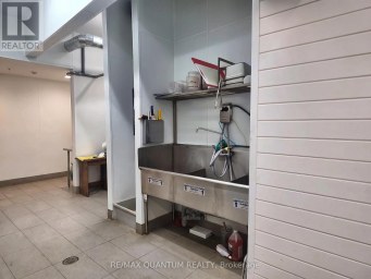 749 KING STREET E Cambridge Ontario photo 6