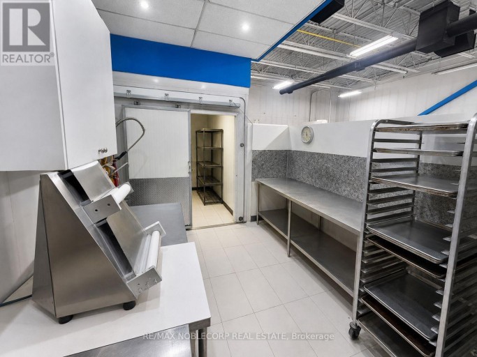 7-8 - 10501 WESTON ROAD, Vaughan (Vellore Village), Ontario, L4H4G8
