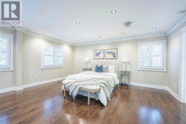 247 SAND Road Holland Landing Ontario photo 13