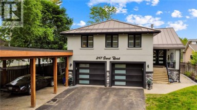 247 SAND Road Holland Landing Ontario photo 2