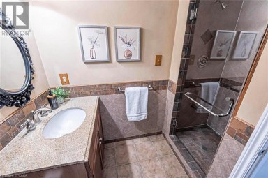 247 SAND Road Holland Landing Ontario photo 23