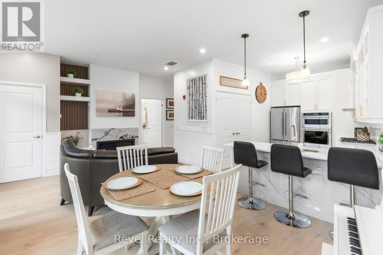 221 - 99 LOUISA STREET, Kawartha Lakes (Fenelon Falls), Ontario, K0M1N0