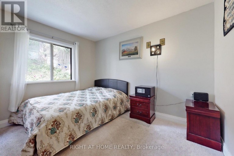 1 EDGEBROOK DRIVE, Toronto (Thistletown-Beaumonde Heights), Ontario, M9V1E1