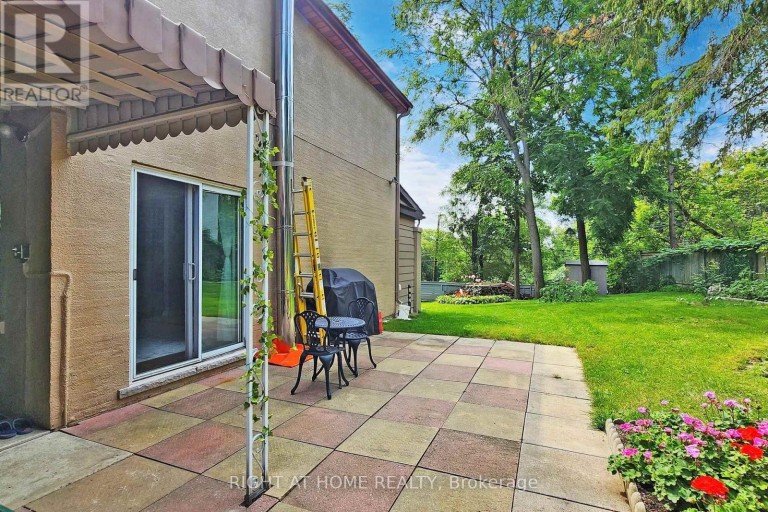 1 EDGEBROOK DRIVE, Toronto (Thistletown-Beaumonde Heights), Ontario, M9V1E1