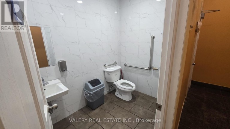 12A - 1125 DUNDAS STREET EAST STREET E, Mississauga (Applewood), Ontario, L4Y2C3