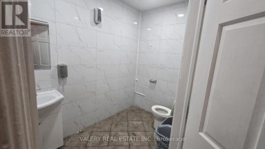 12A - 1125 DUNDAS STREET EAST STREET E Mississauga (Applewood) Ontario photo 17