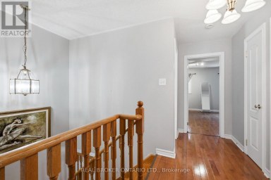22 OCTOBER LANE Aurora (Aurora Grove) Ontario photo 14