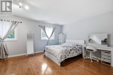 22 OCTOBER LANE Aurora (Aurora Grove) Ontario photo 15