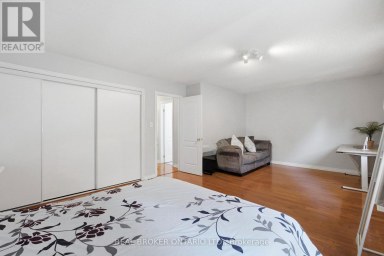 22 OCTOBER LANE Aurora (Aurora Grove) Ontario photo 18