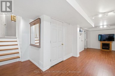 22 OCTOBER LANE Aurora (Aurora Grove) Ontario photo 25