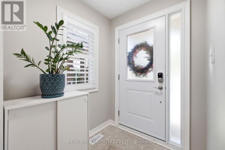 22 OCTOBER LANE, Aurora (Aurora Grove), Ontario, L4G6Y1