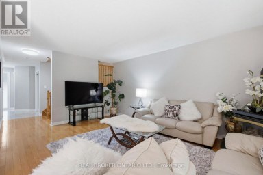 22 OCTOBER LANE Aurora (Aurora Grove) Ontario photo 9