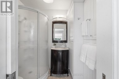 9 MAPLE LANE Ashfield-Colborne-Wawanosh (Ashfield) Ontario photo 16