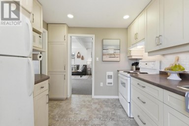 9 MAPLE LANE Ashfield-Colborne-Wawanosh (Ashfield) Ontario photo 20