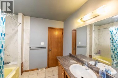 2628 Capitol Hill Crescent NW Calgary Alberta photo 15