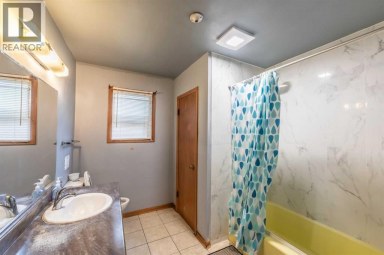 2628 Capitol Hill Crescent NW Calgary Alberta photo 16