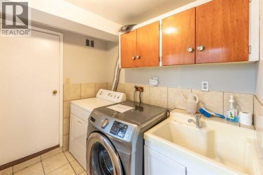2628 Capitol Hill Crescent NW Calgary Alberta photo 24