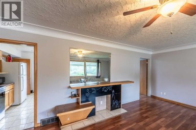 2628 Capitol Hill Crescent NW Calgary Alberta photo 4